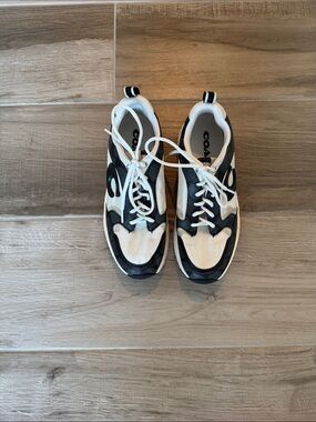Coach 7.5 Tech Runner Sneakers